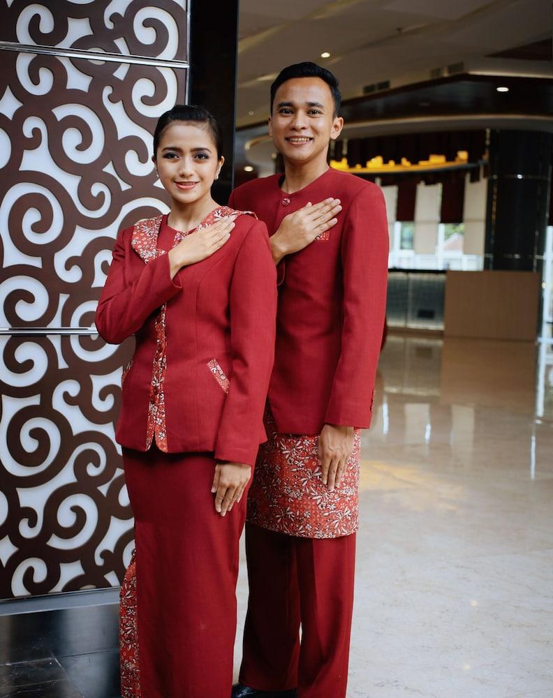 Atria Hotel Malang Exteriör bild