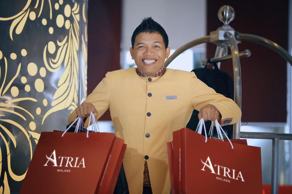 Atria Hotel Malang Exteriör bild