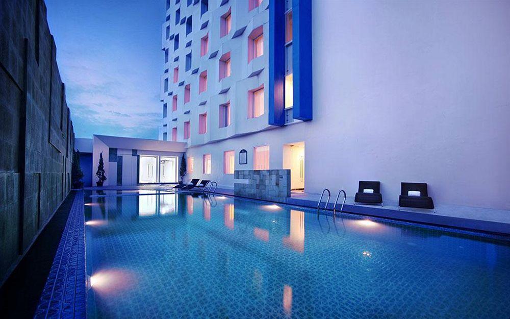 Atria Hotel Malang Exteriör bild
