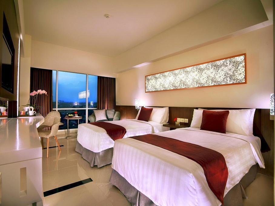 Atria Hotel Malang Exteriör bild