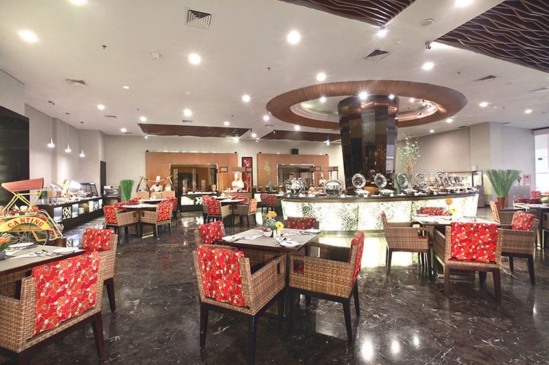 Atria Hotel Malang Exteriör bild