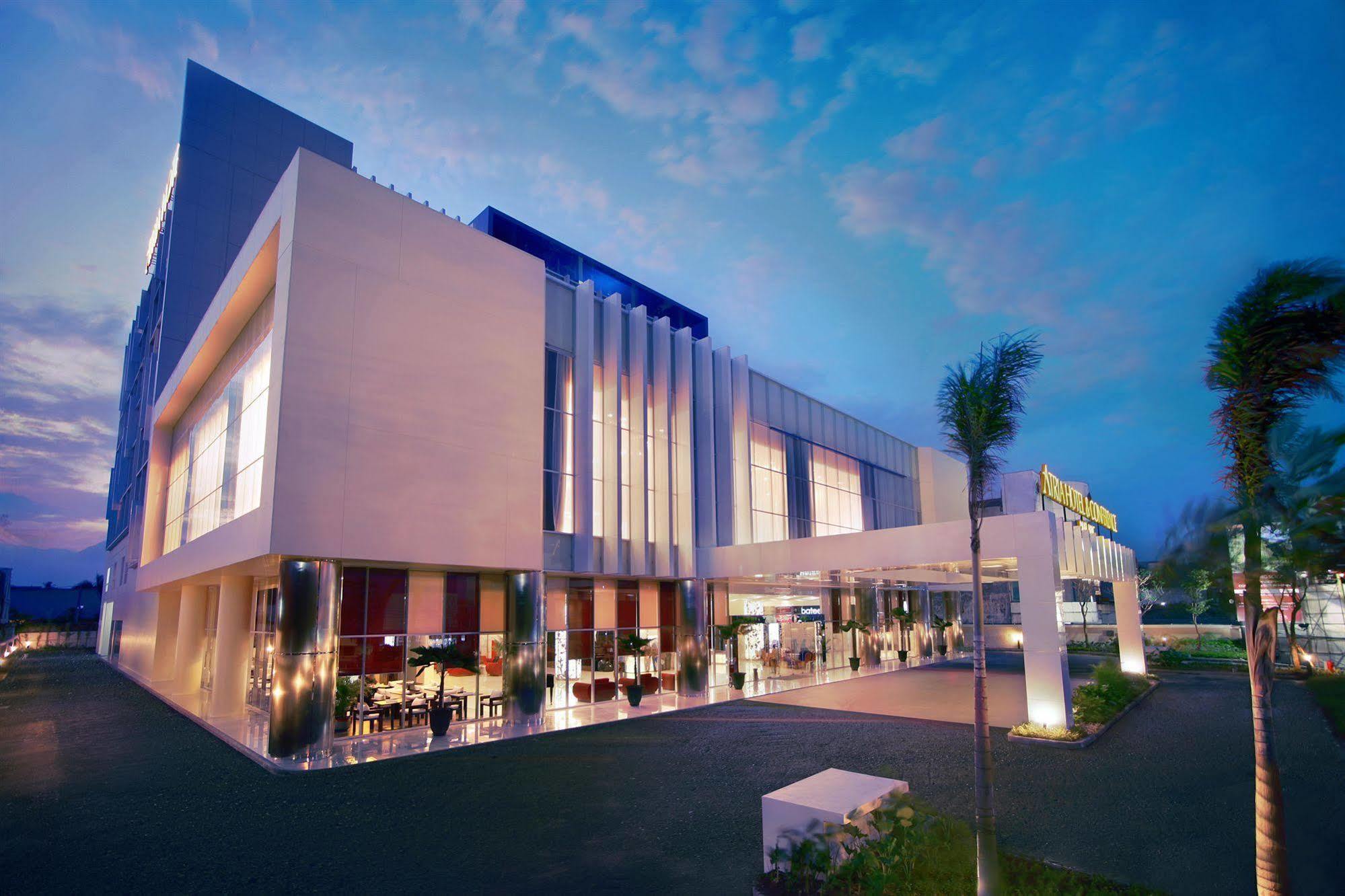 Atria Hotel Malang Exteriör bild