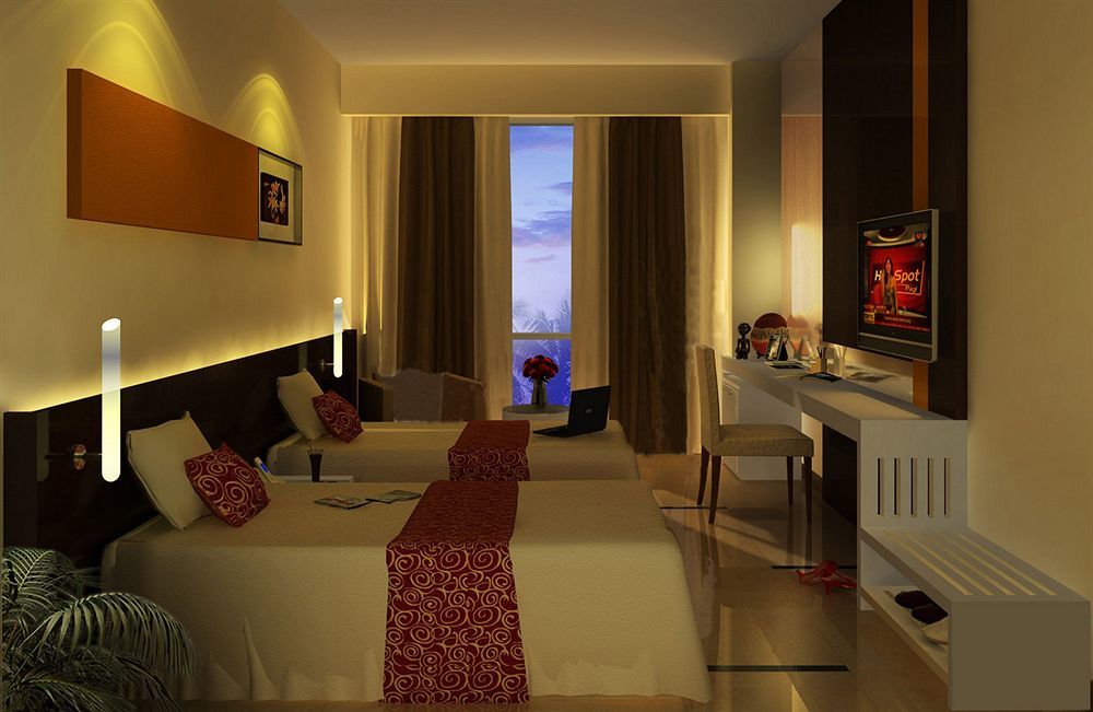 Atria Hotel Malang Exteriör bild