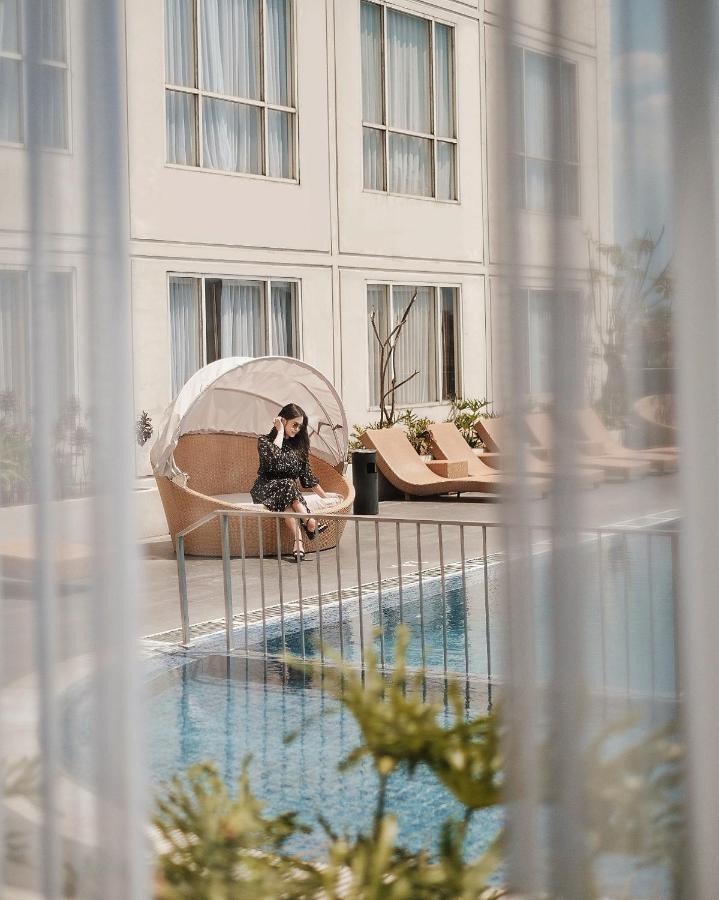 Atria Hotel Malang Exteriör bild
